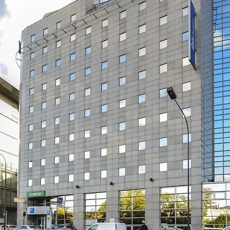 Ibis Budget Porte D'orleans 2* Parigi